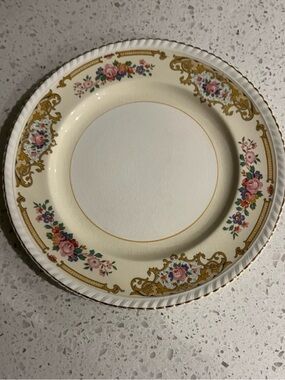Johnson Bros Vin Elegant Floral Gold-Trim Ceramic Dinner Plate - Cream and Pink